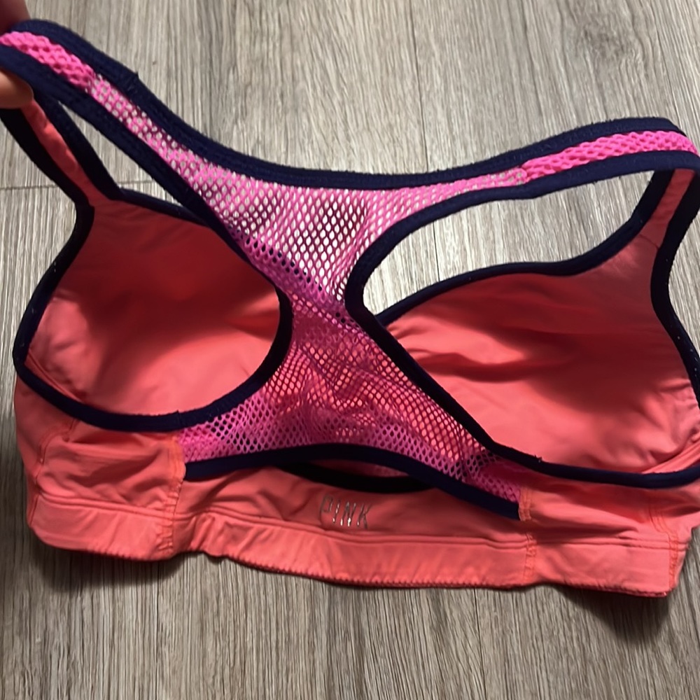 Victoria’s Secret PINK YOGA BRA - Picture 4 of 10